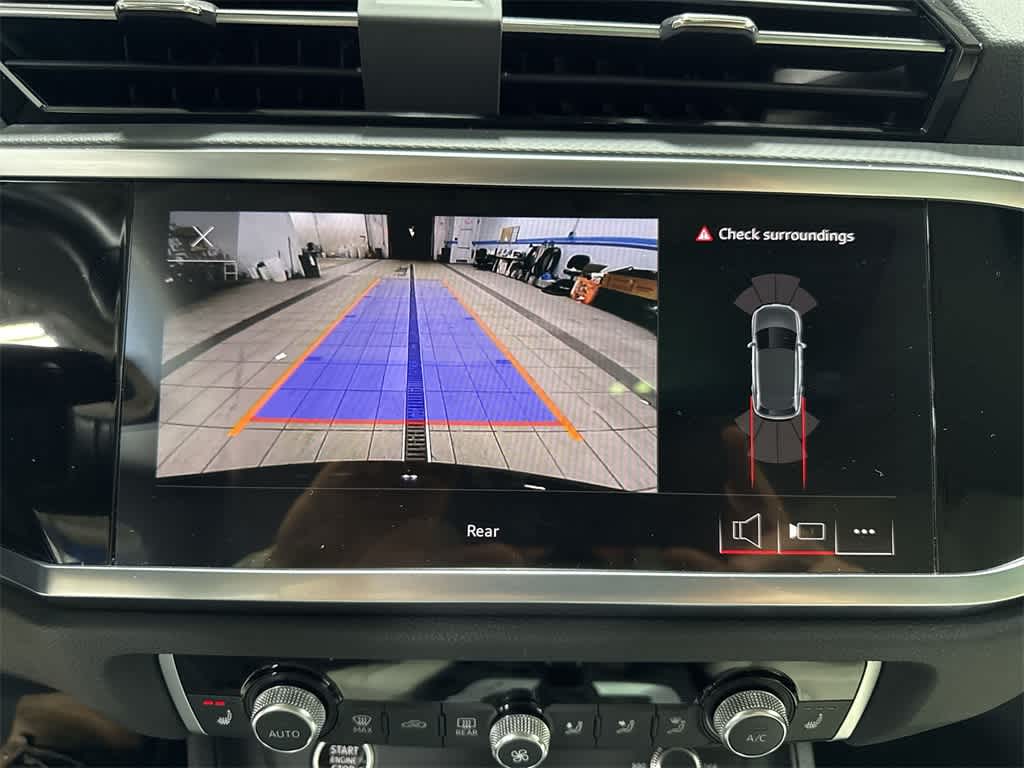 Thumbnail: 2024 Audi Q3 - 25