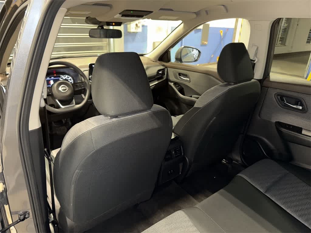 Thumbnail: 2023 Nissan Rogue - 27