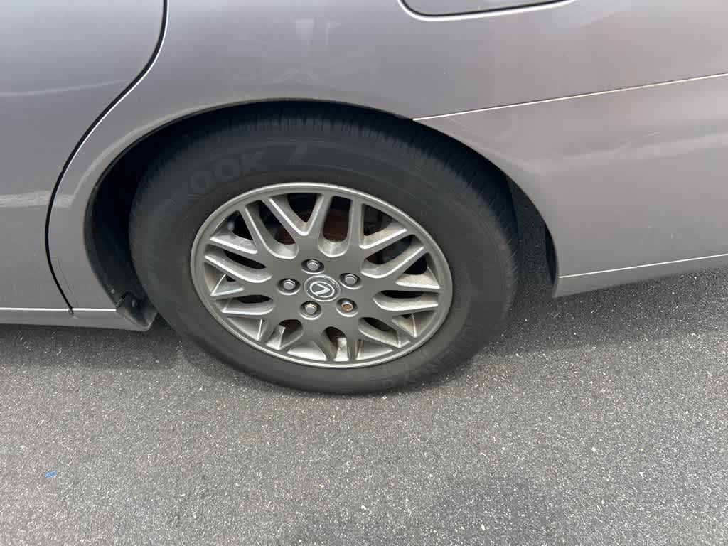 Thumbnail: 2004 Lexus ES - 23