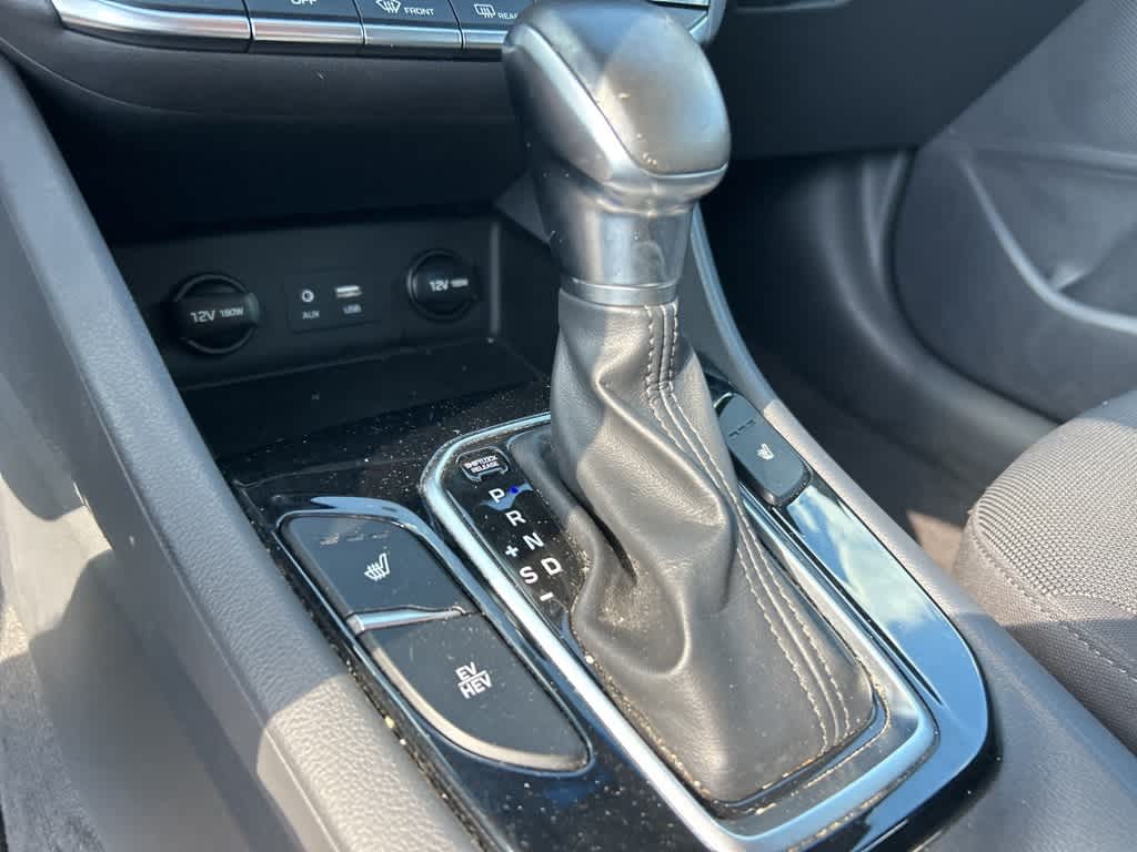 Thumbnail: 2019 Hyundai Ioniq - 24