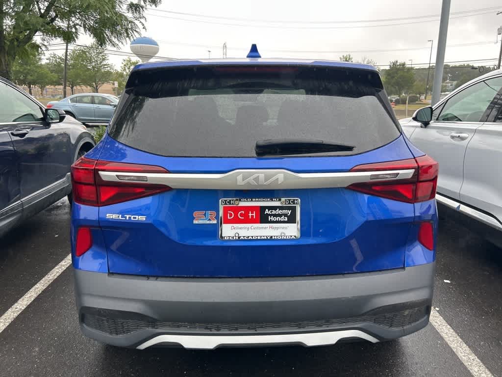 Thumbnail: 2023 Kia Seltos - 7