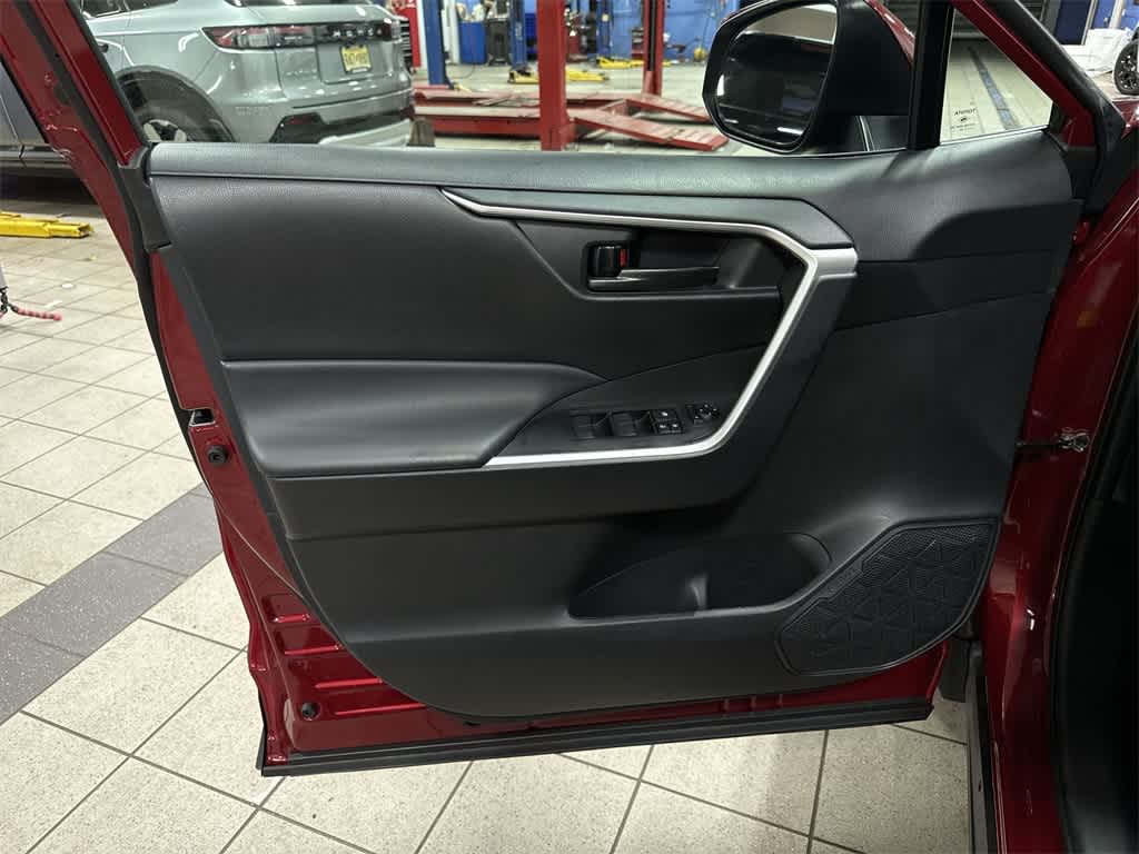 Thumbnail: 2024 Toyota RAV4 - 28