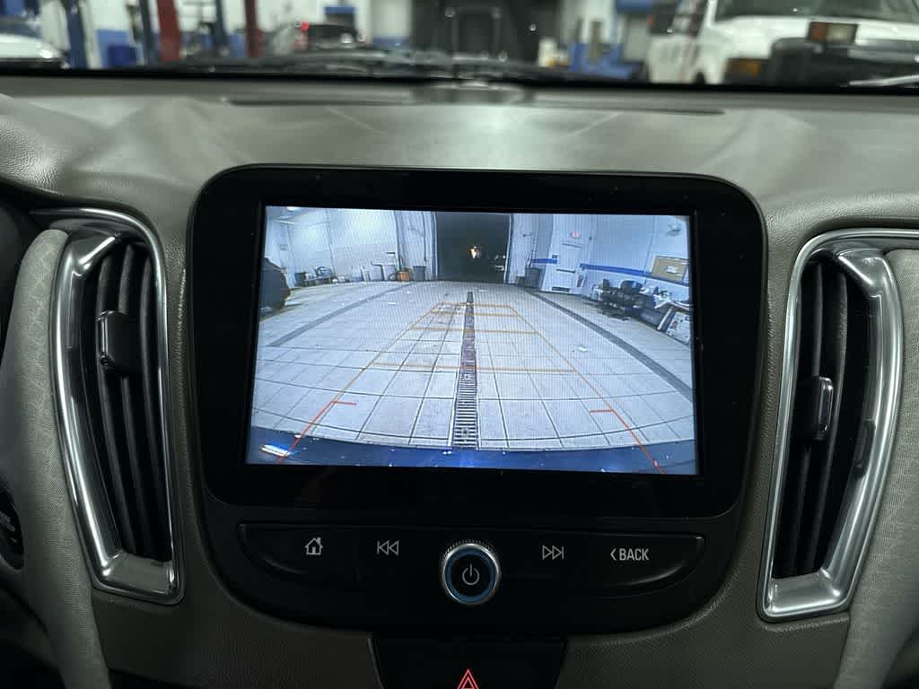 Thumbnail: 2018 Chevrolet Malibu - 24