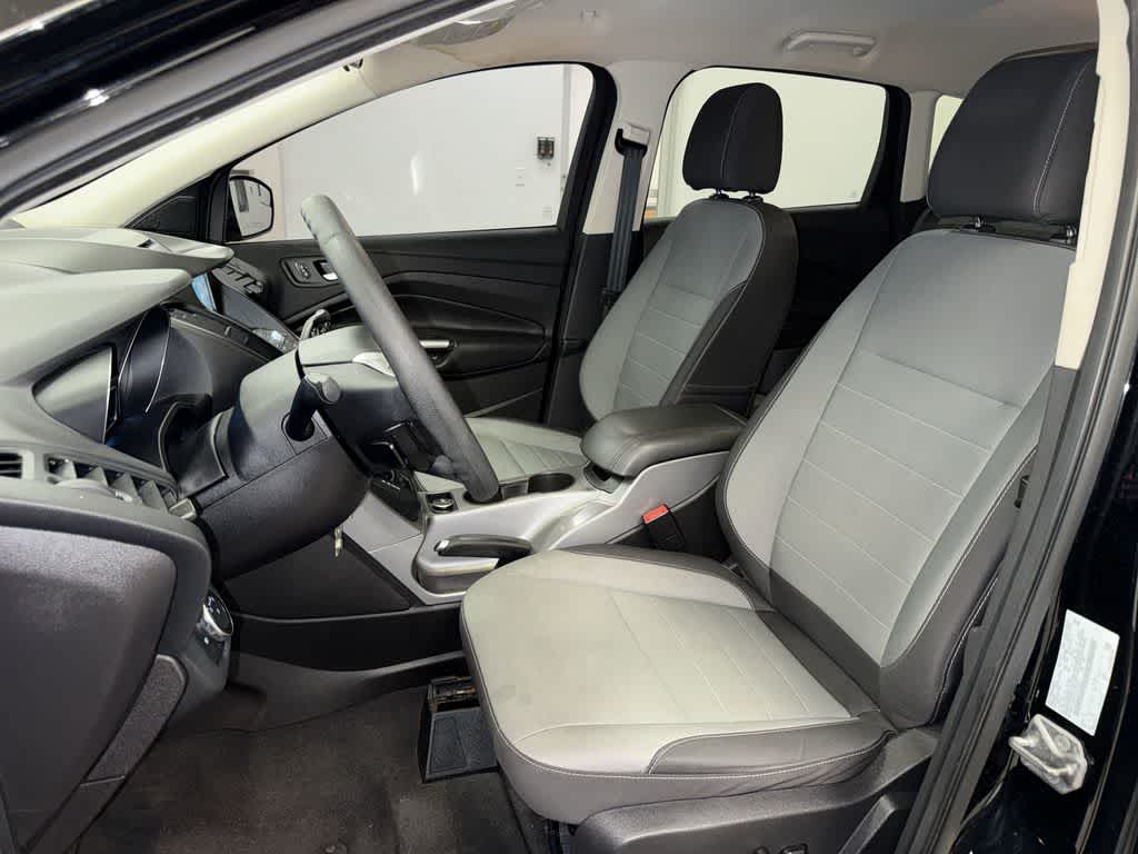 Thumbnail: 2016 Ford Escape - 15