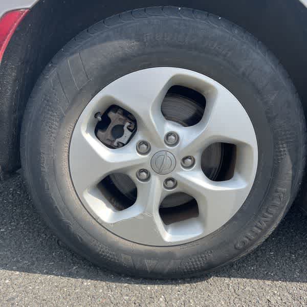 Thumbnail: 2017 Chrysler Pacifica - 10