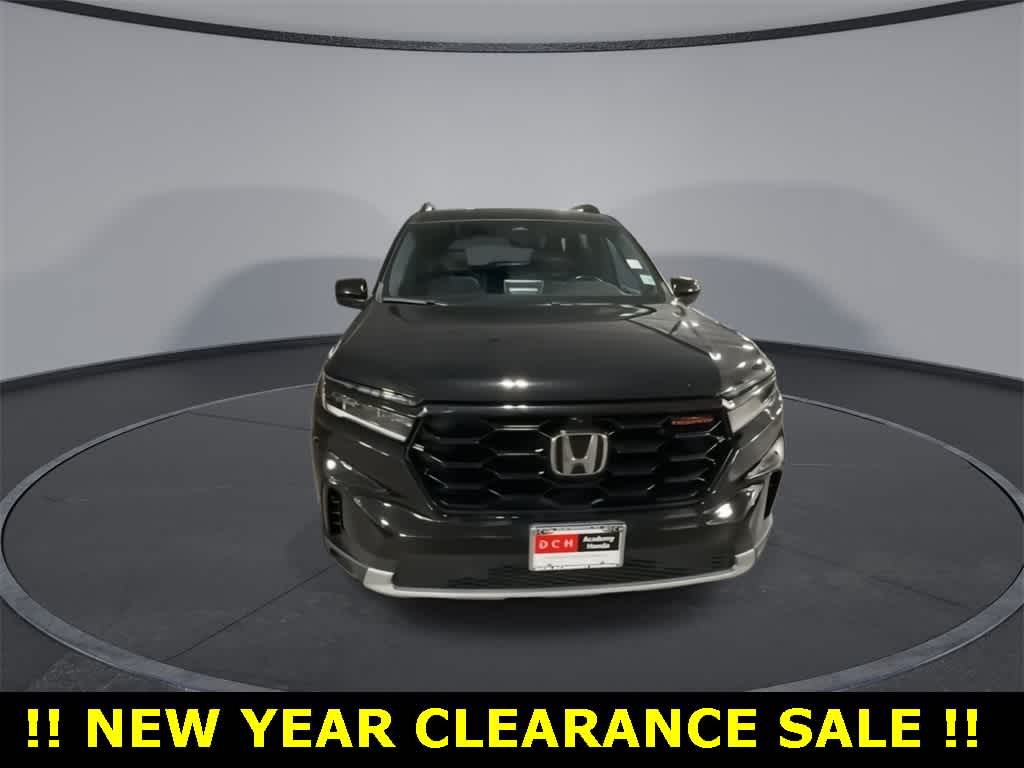 Thumbnail: 2023 Honda Pilot - 3