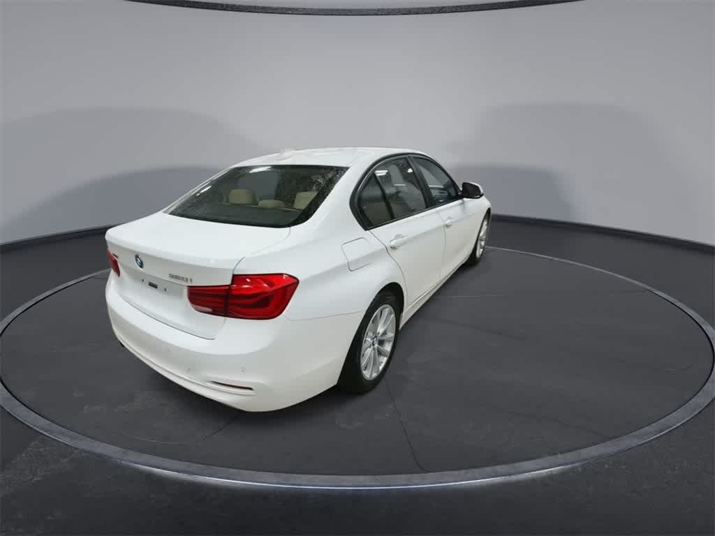 Thumbnail: 2017 BMW 3 Series - 8