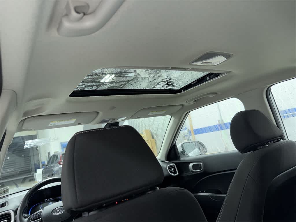 Thumbnail: 2023 Hyundai Venue - 23