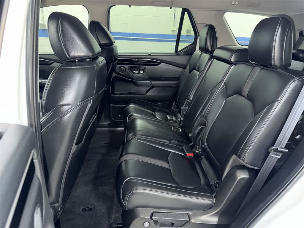 Thumbnail: 2023 Honda Pilot - 17