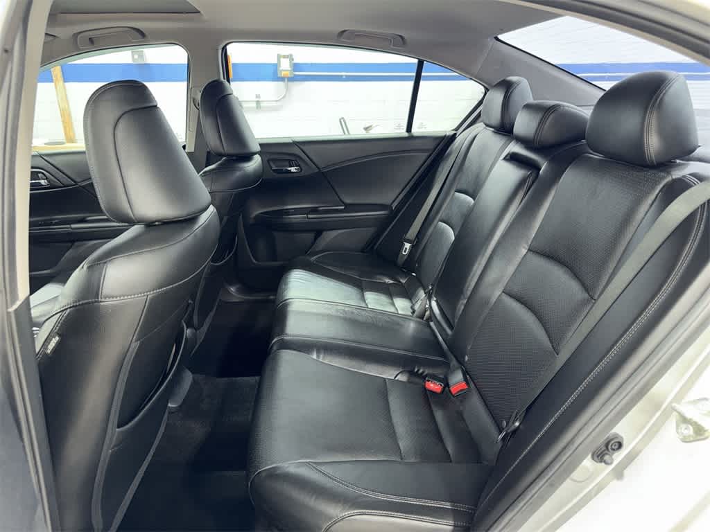 Thumbnail: 2015 Honda Accord - 17