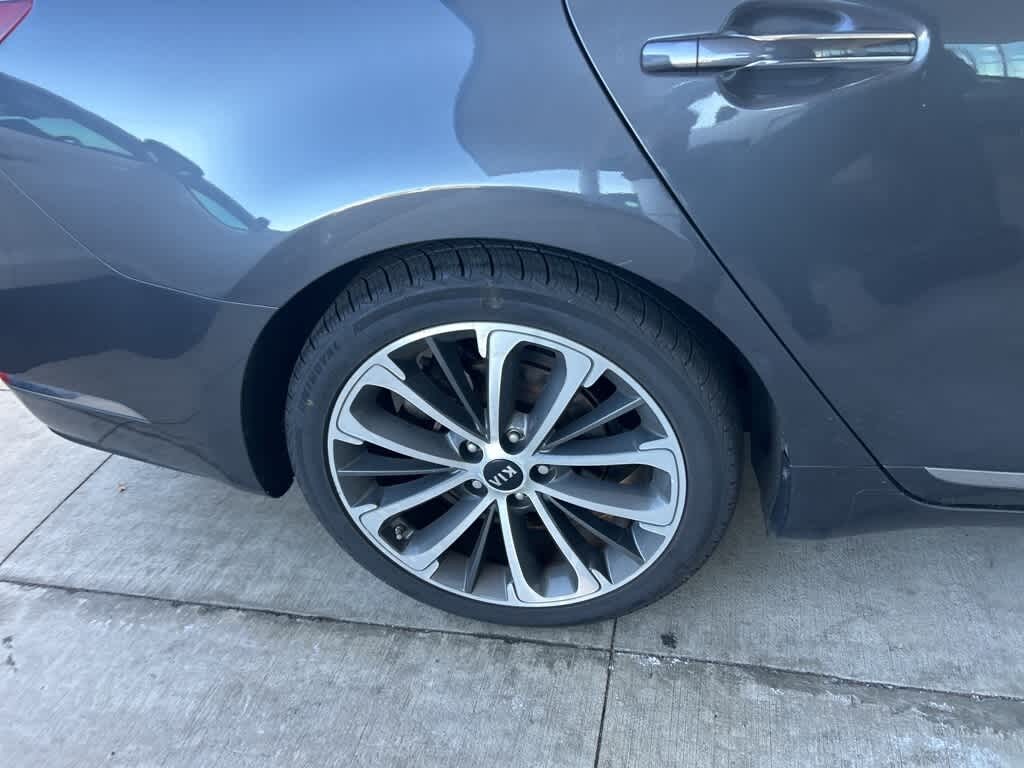 Used 2018 Kia Cadenza Technology Sedan