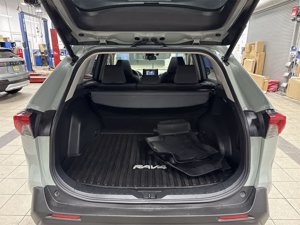 Thumbnail: 2019 Toyota RAV4 - 11