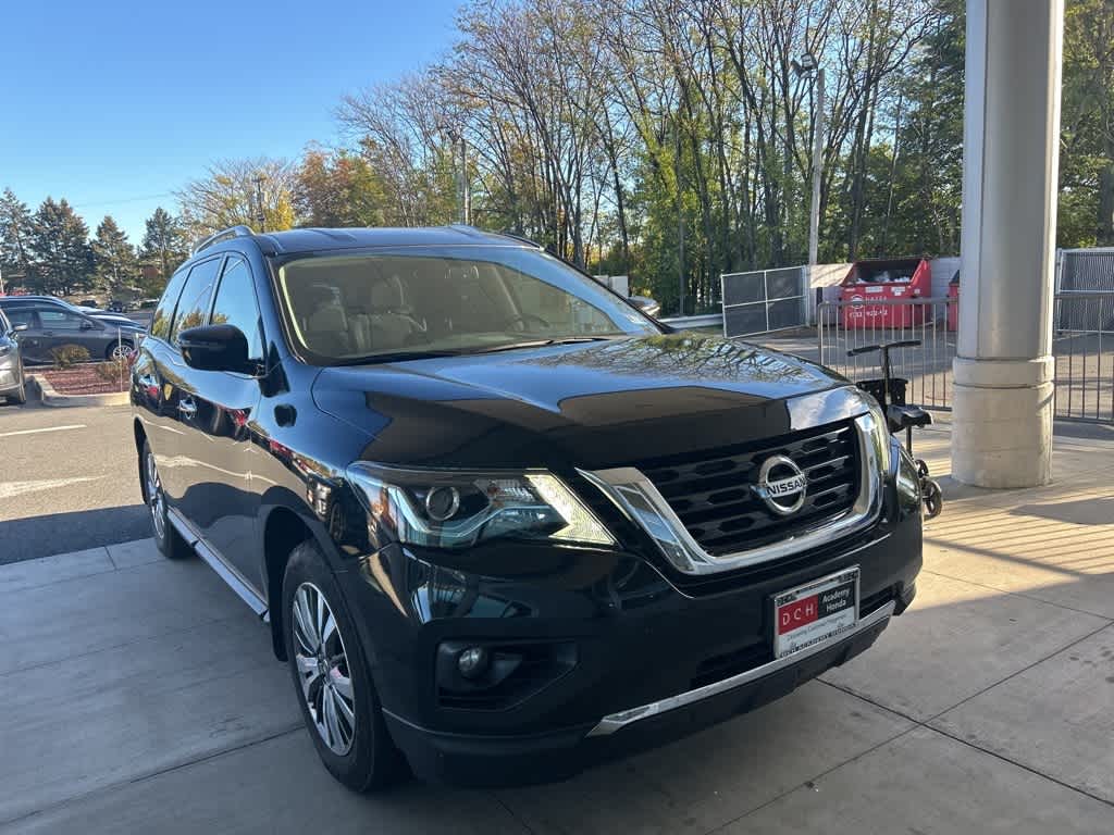 Thumbnail: 2019 Nissan Pathfinder - 3