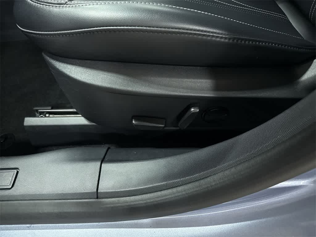 Thumbnail: 2022 Ford Mustang Mach-E - 24