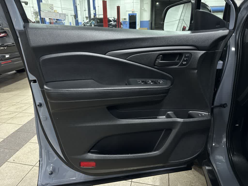 Thumbnail: 2023 Honda Passport - 30