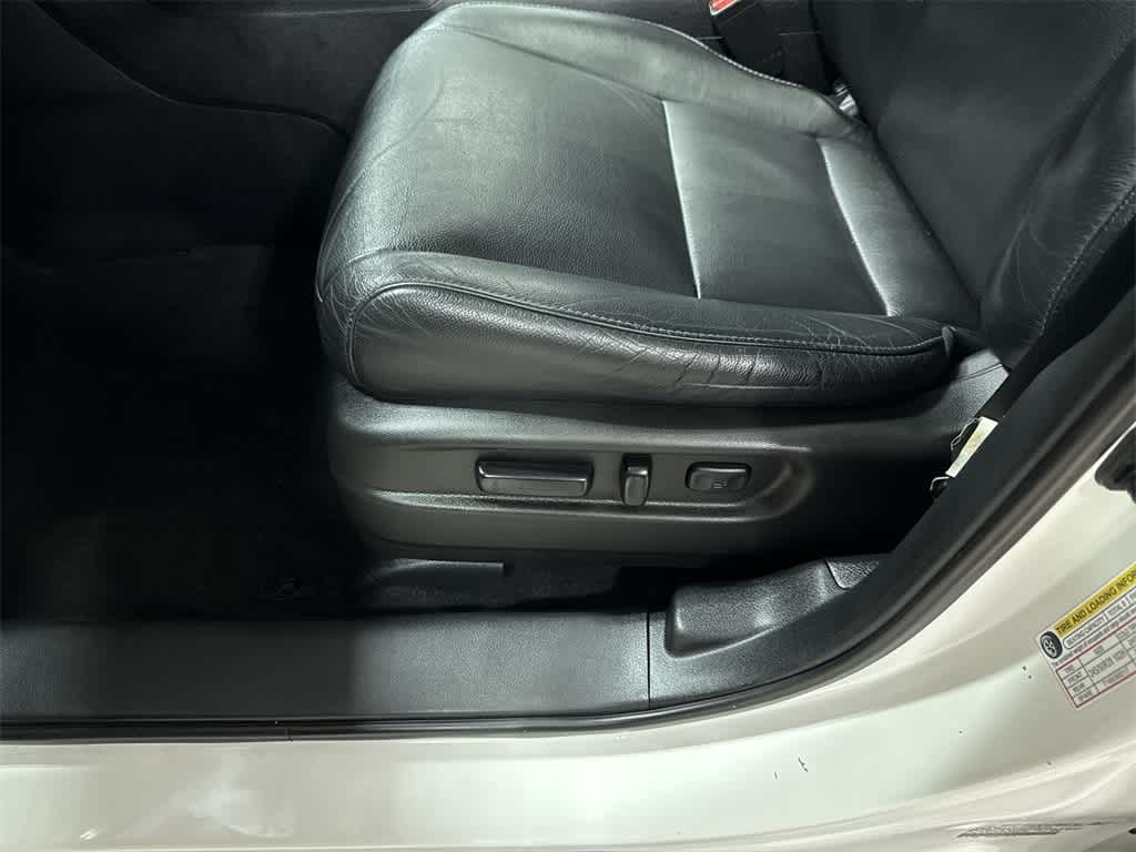 Thumbnail: 2018 Honda Pilot - 24