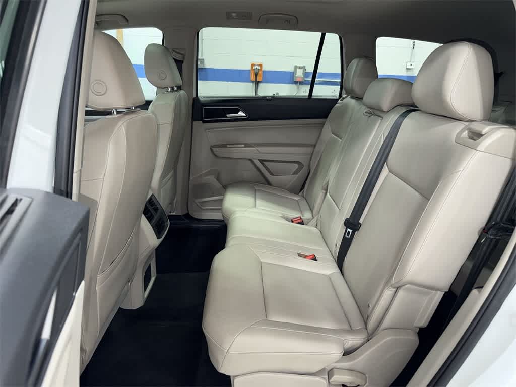 Thumbnail: 2018 Volkswagen Atlas - 17