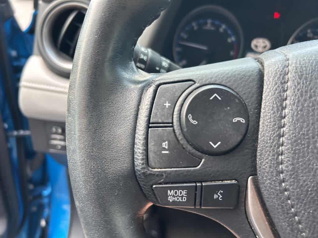 Thumbnail: 2018 Toyota RAV4 - 18