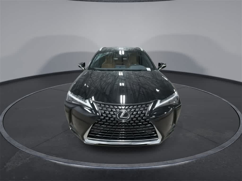 Thumbnail: 2024 Lexus UX - 3