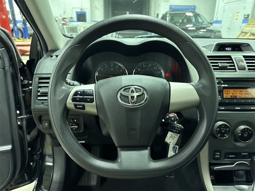 Thumbnail: 2012 Toyota Corolla - 18