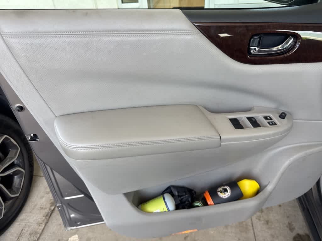 Thumbnail: 2015 Nissan Quest - 7
