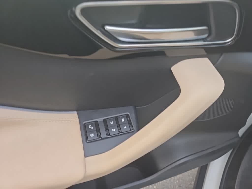 Thumbnail: 2020 Jaguar F-Pace - 17