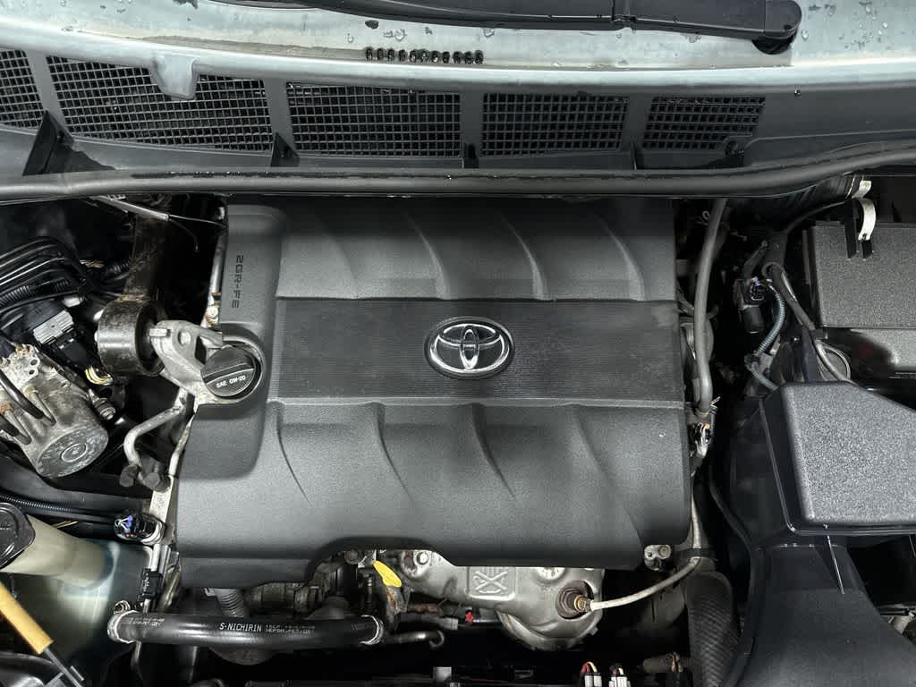 Thumbnail: 2014 Toyota Sienna - 11