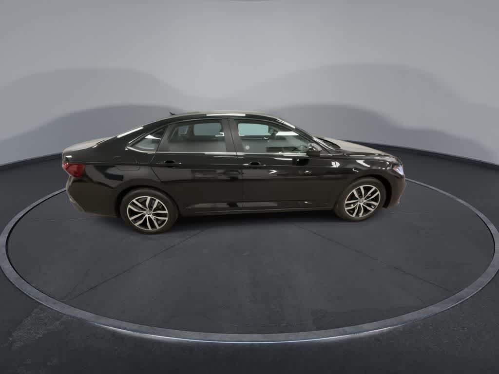 Thumbnail: 2025 Volkswagen Jetta - 9