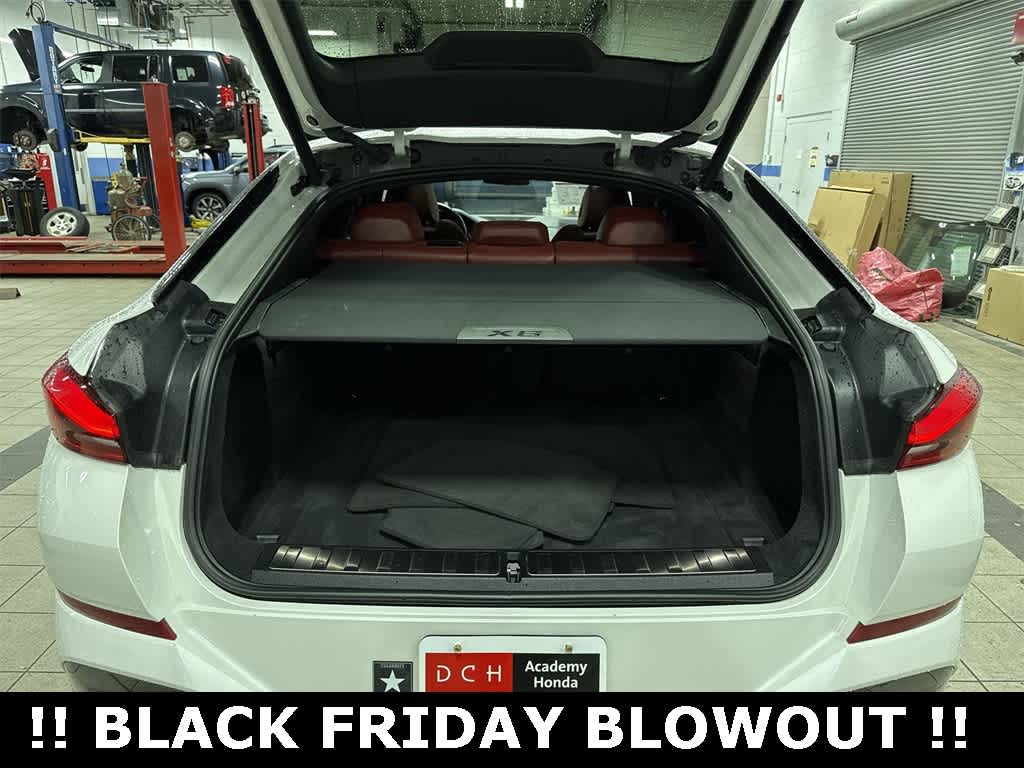 Thumbnail: 2022 BMW X6 - 11