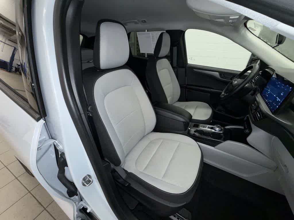 Thumbnail: 2025 Ford Escape - 16