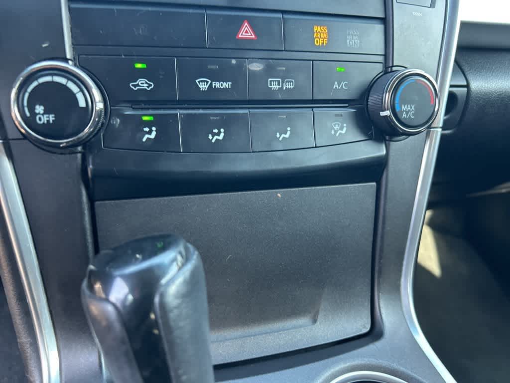 Thumbnail: 2016 Toyota Camry - 23