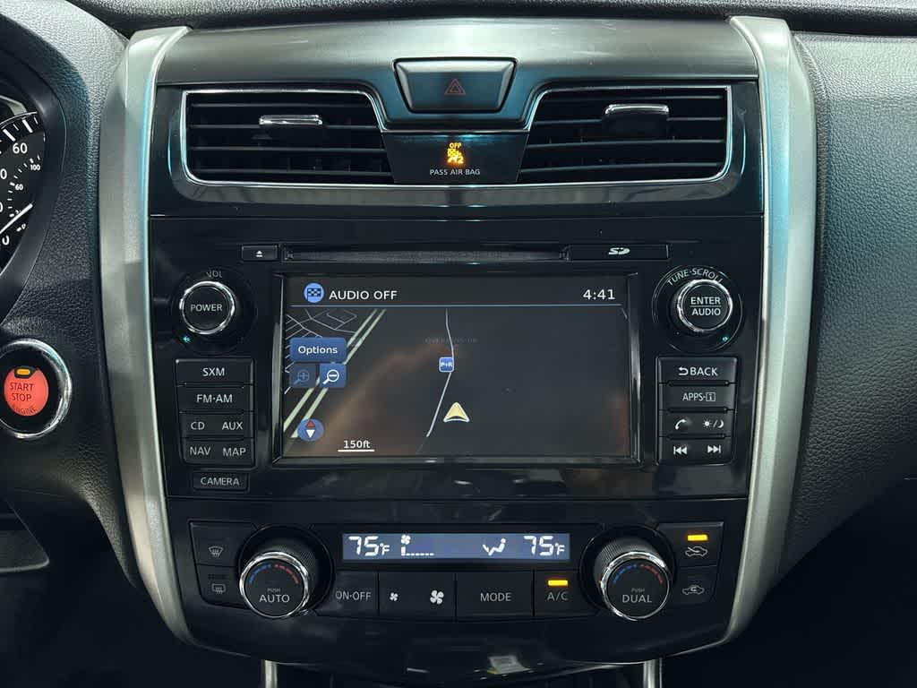 Thumbnail: 2015 Nissan Altima - 20