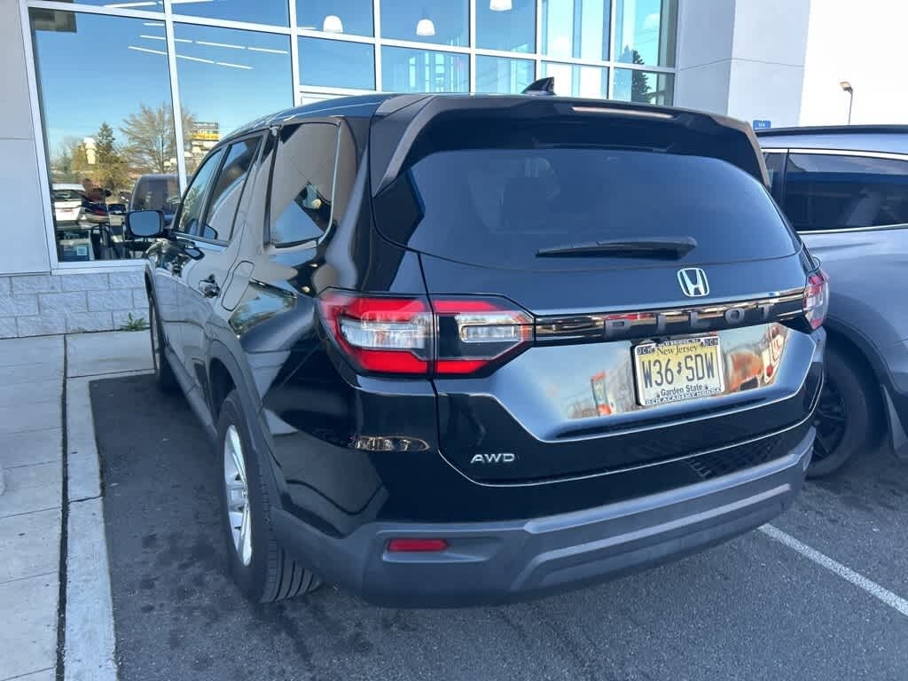 Certified 2023 Honda Pilot LX SUV