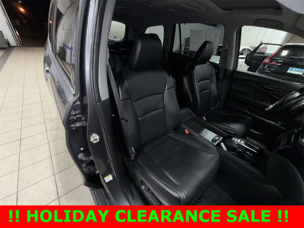 Thumbnail: 2016 Honda Pilot - 16