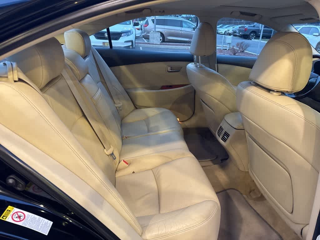 Thumbnail: 2011 Lexus ES - 20