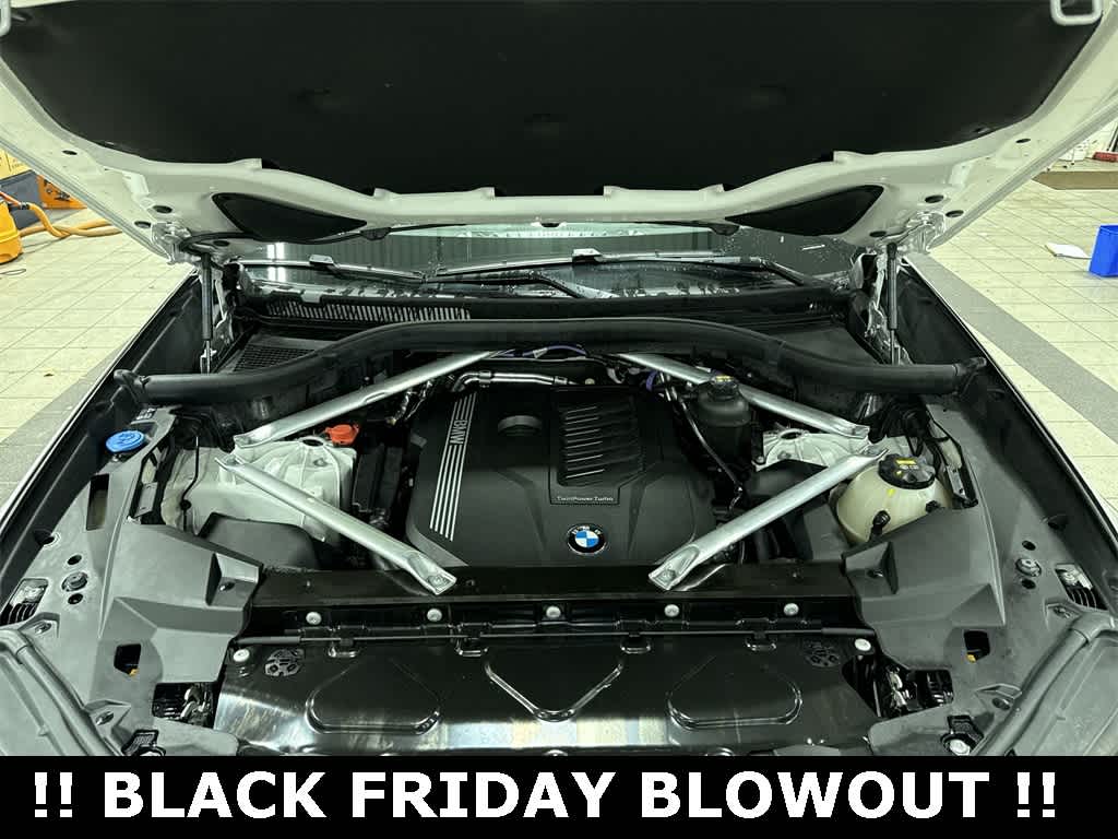 Thumbnail: 2022 BMW X6 - 12