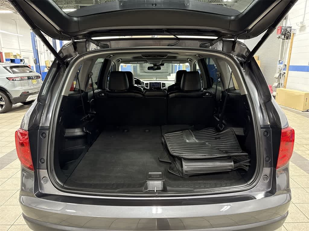 Thumbnail: 2016 Honda Pilot - 11