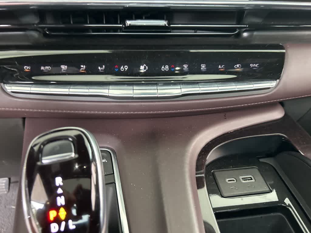 2022 Cadillac Escalade ESV Premium Luxury Platinum 22