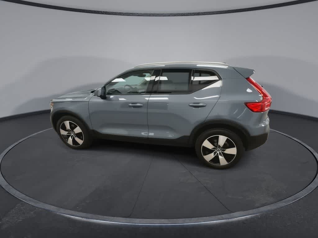 Thumbnail: 2020 Volvo XC40 - 6