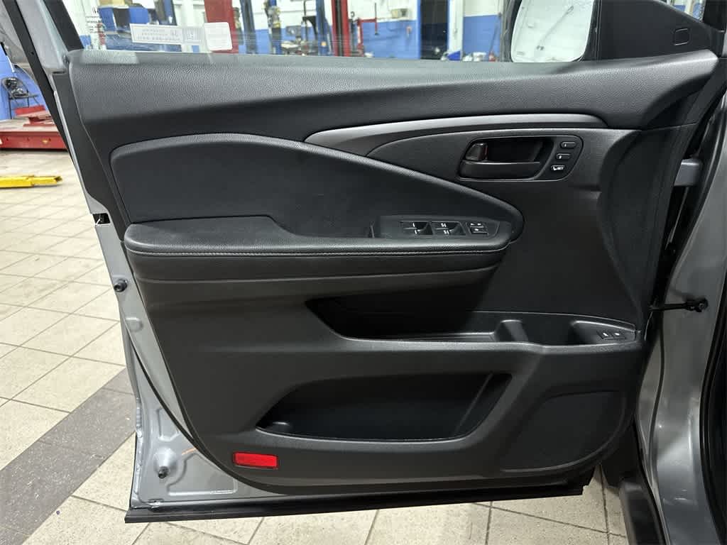 Thumbnail: 2023 Honda Passport - 29