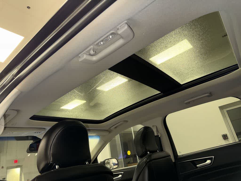 Thumbnail: 2019 Ford Edge - 24