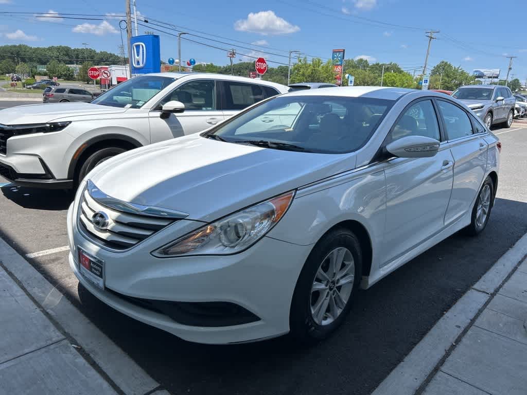 Thumbnail: 2014 Hyundai Sonata - 1