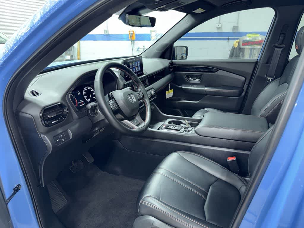 Thumbnail: 2025 Honda Pilot - 32