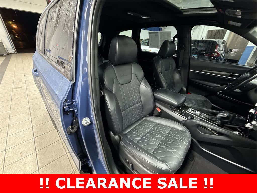 Thumbnail: 2023 Kia Telluride - 16