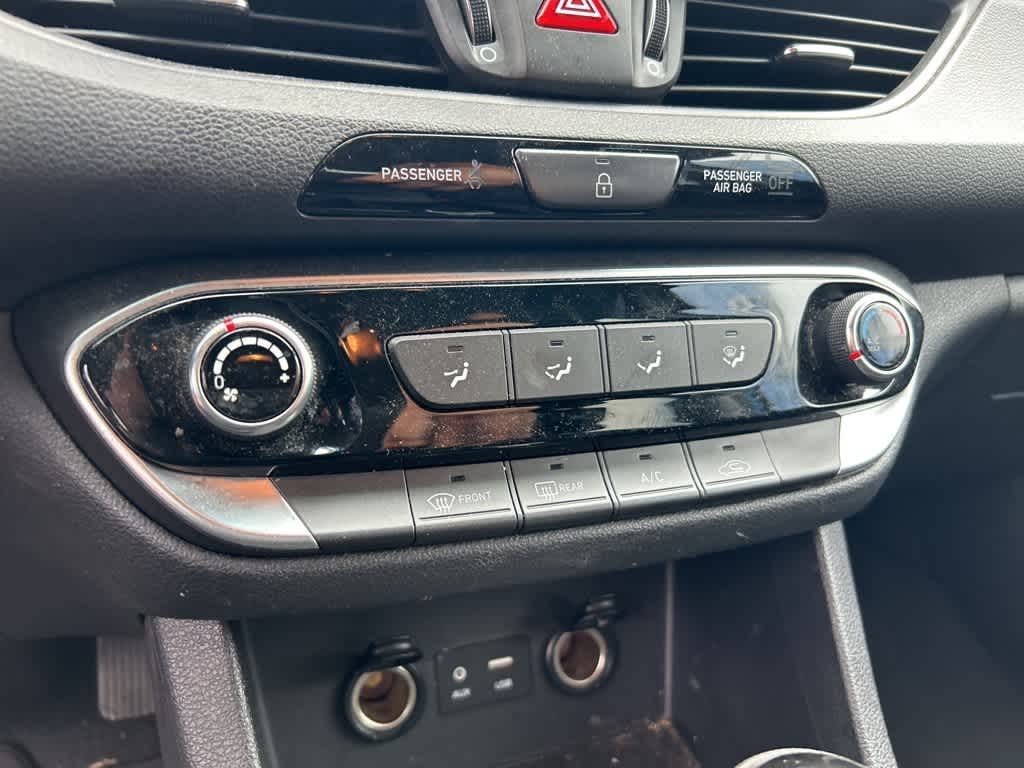 Thumbnail: 2018 Hyundai Elantra - 22