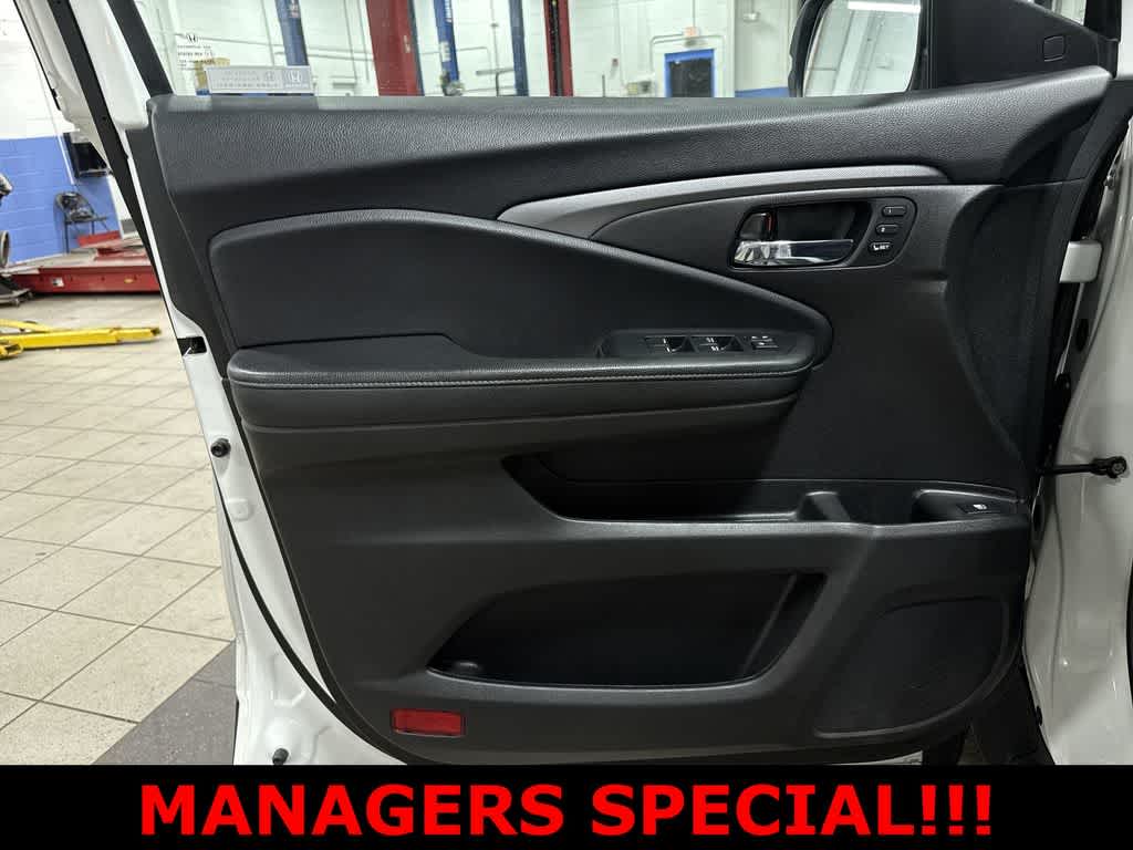 Thumbnail: 2023 Honda Ridgeline - 31