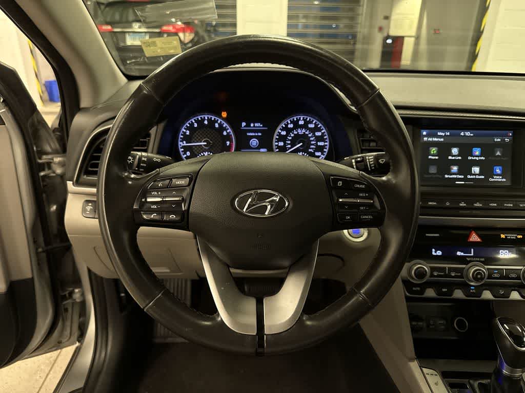 Thumbnail: 2020 Hyundai Elantra - 17