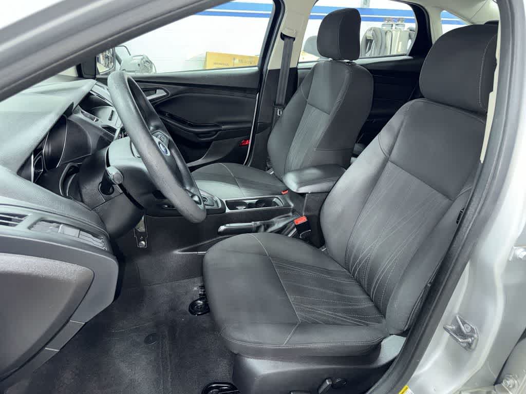 Thumbnail: 2016 Ford Focus - 15