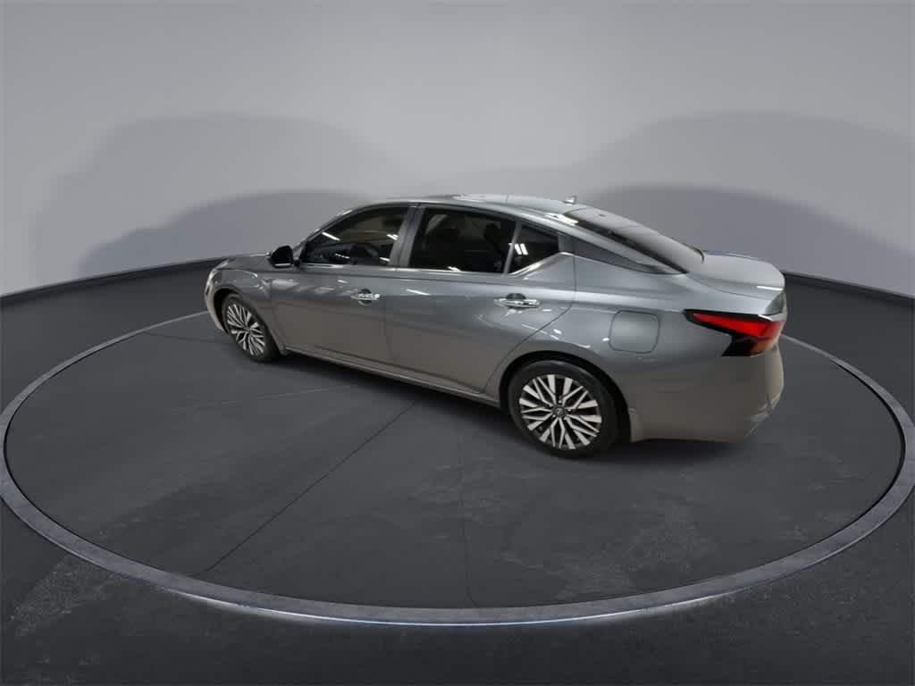 Thumbnail: 2023 Nissan Altima - 6