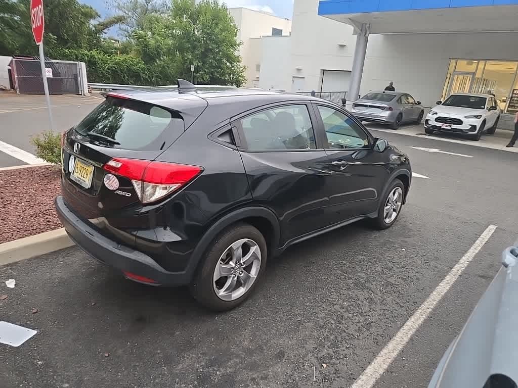 Thumbnail: 2022 Honda HR-V - 14